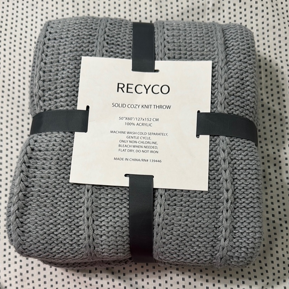 Recyco Gray Solid Cozy Knit Throw